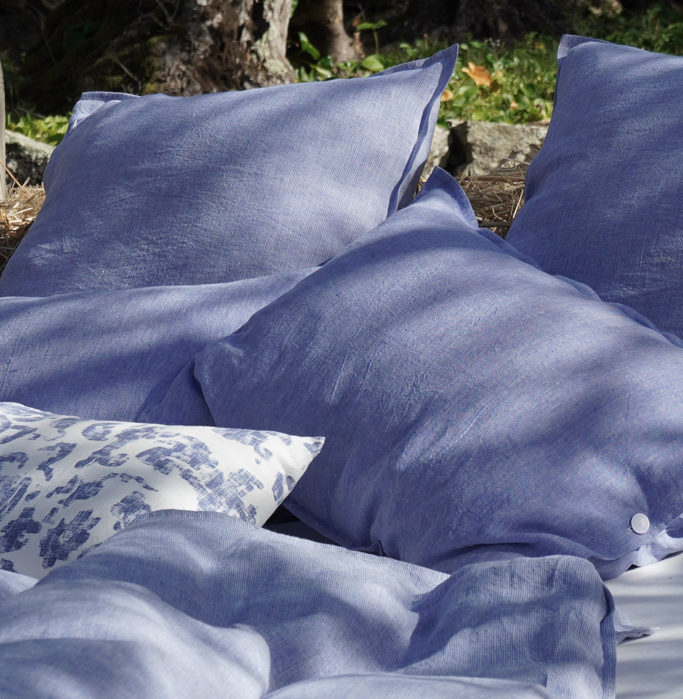 Duvet Covers & Pillows in Summer blue