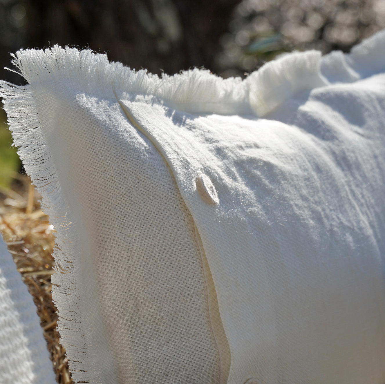 Duvet Covers & Pillows in White-Chocolate